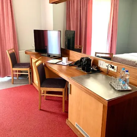 Hotel Szarlota - Kompleksowo Na Kaszubach 2*