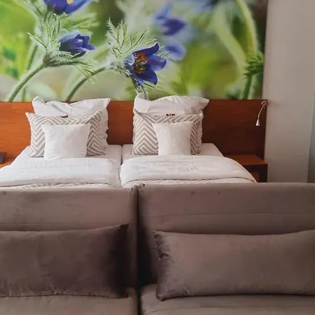 Hotell Szarlota