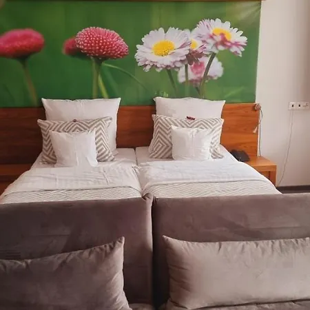 Szarlota Hotell