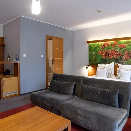 Szarlota Hotell
