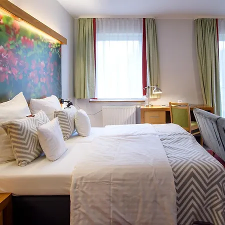 Szarlota Hotell 2*