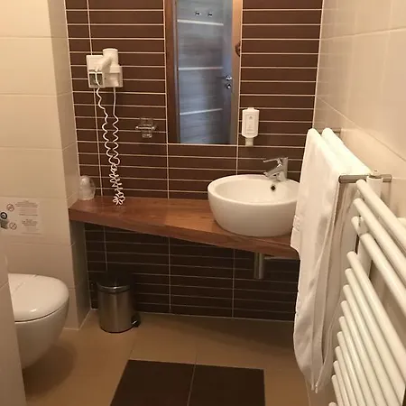 Szarlota Hotell